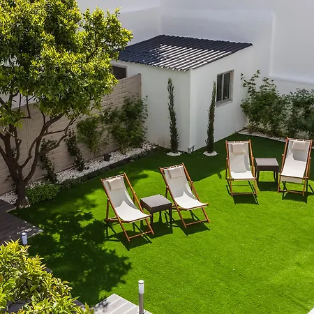 Garden בית הארחה